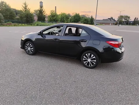 2018 Toyota Corolla 11th Gen - Image 4 of 15