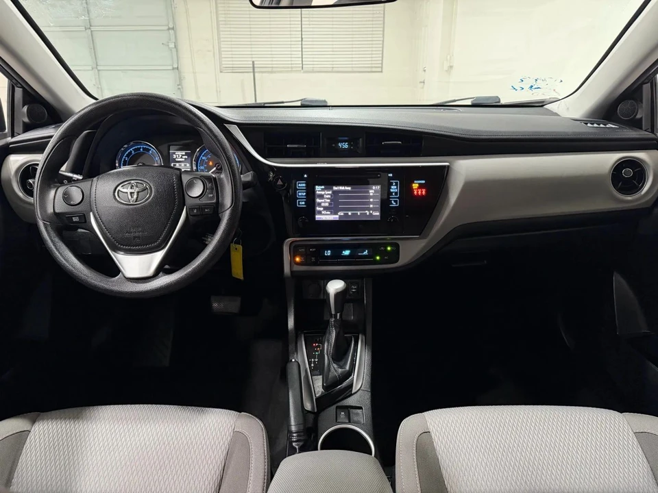 2018 Toyota Corolla 11th Gen - Image 9 of 16