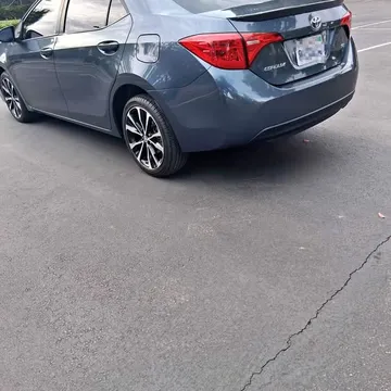 2018 Toyota Corolla SE Sedan 4D