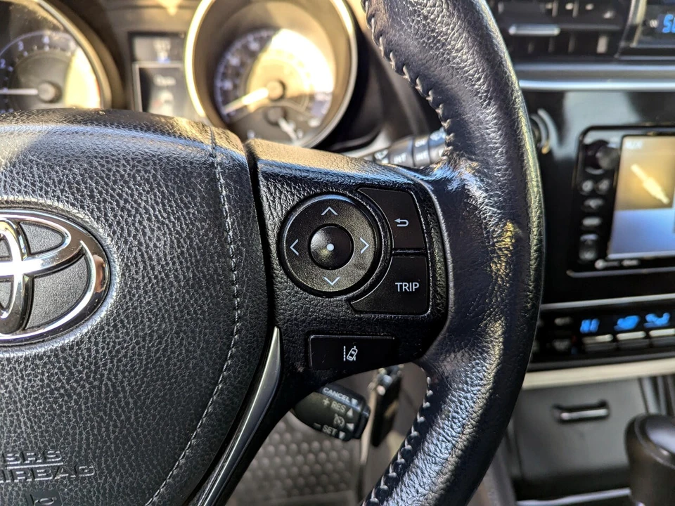 2018 Toyota Corolla 11th Gen - Image 16 of 21