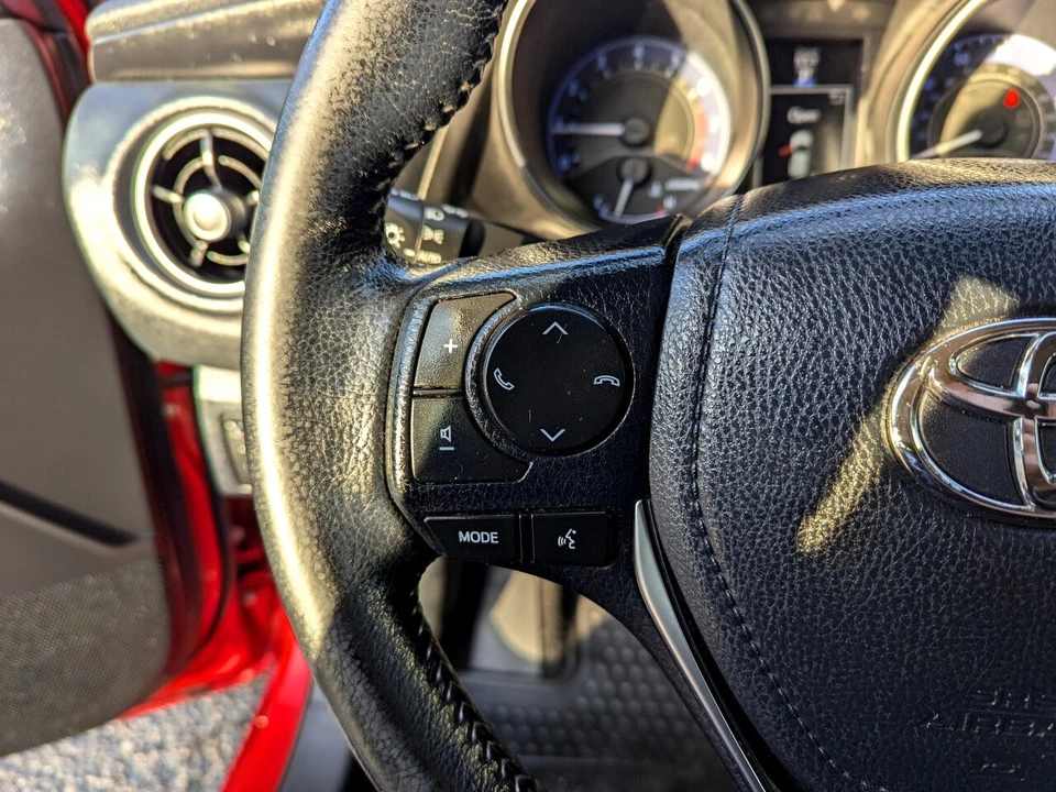 2018 Toyota Corolla 11th Gen - Image 15 of 21