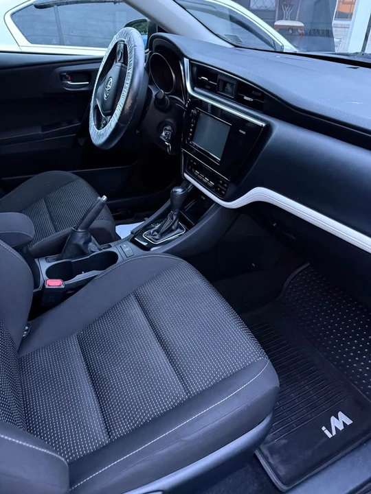 2018 Toyota Corolla 11th Gen - Image 2 of 5