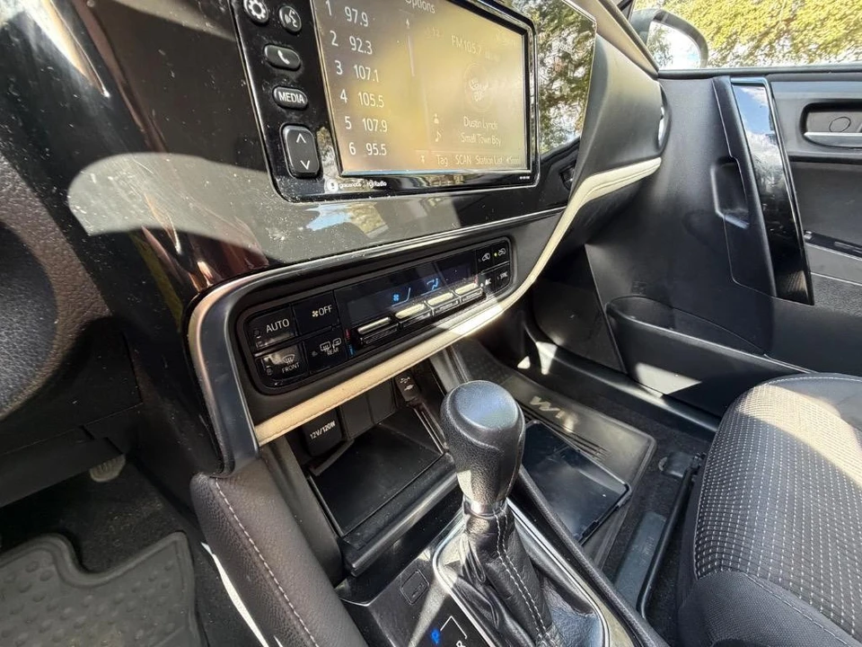 2018 Toyota Corolla 11th Gen - Image 11 of 24