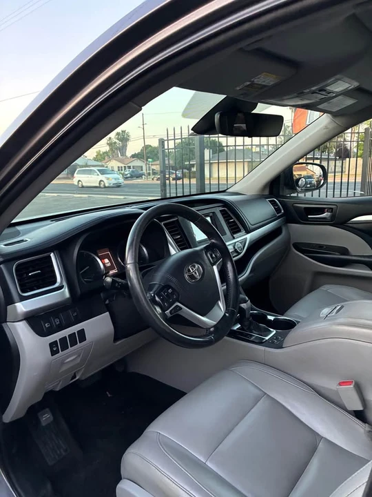 2018 Toyota Highlander - Image 5 of 6