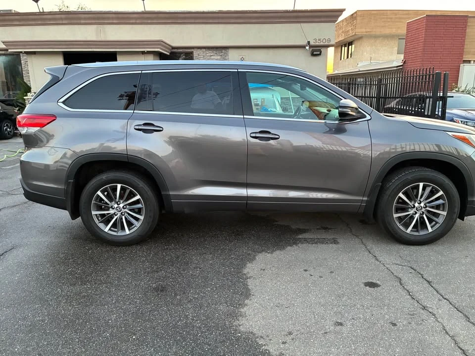 2018 Toyota Highlander - Image 3 of 6