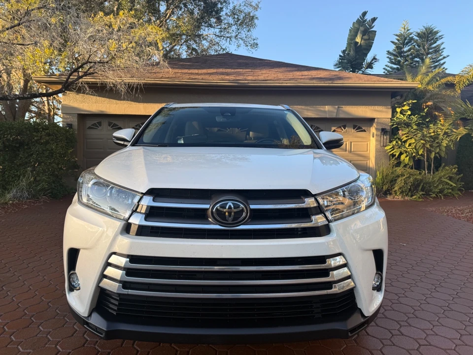2018 Toyota Highlander - Image 11 of 21