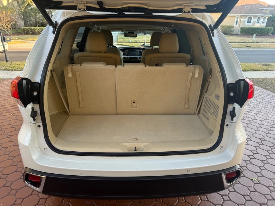 2018 Toyota Highlander - Image 21 of 21