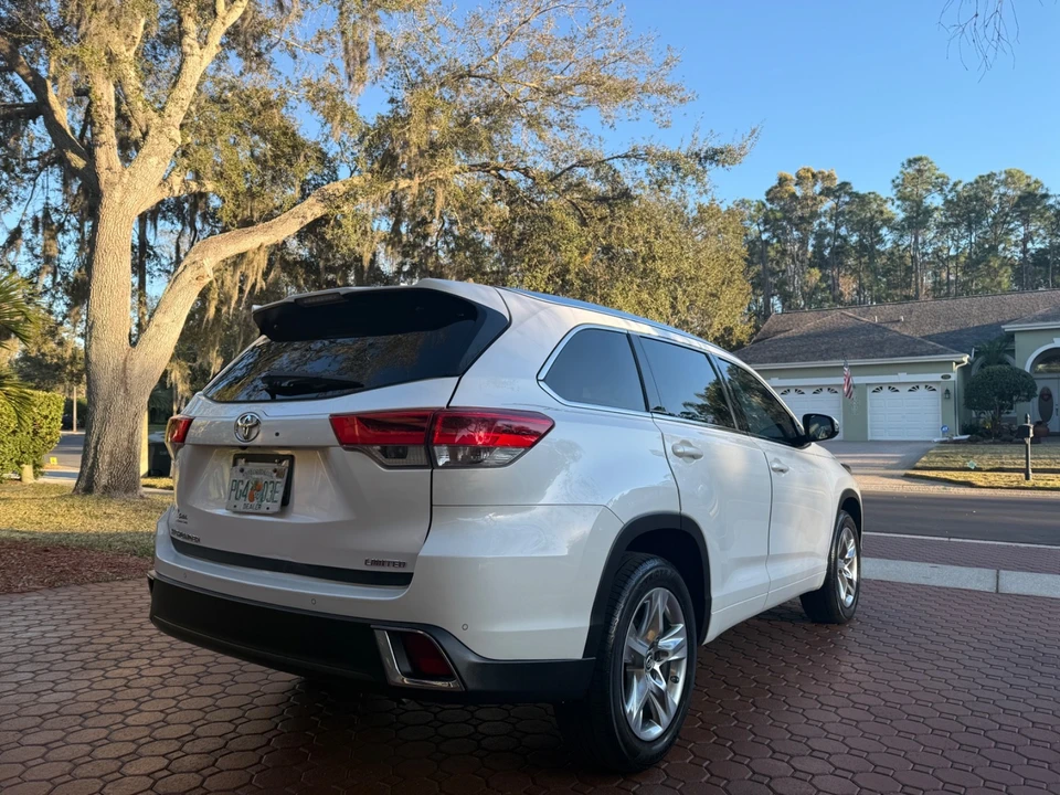 2018 Toyota Highlander - Image 3 of 21