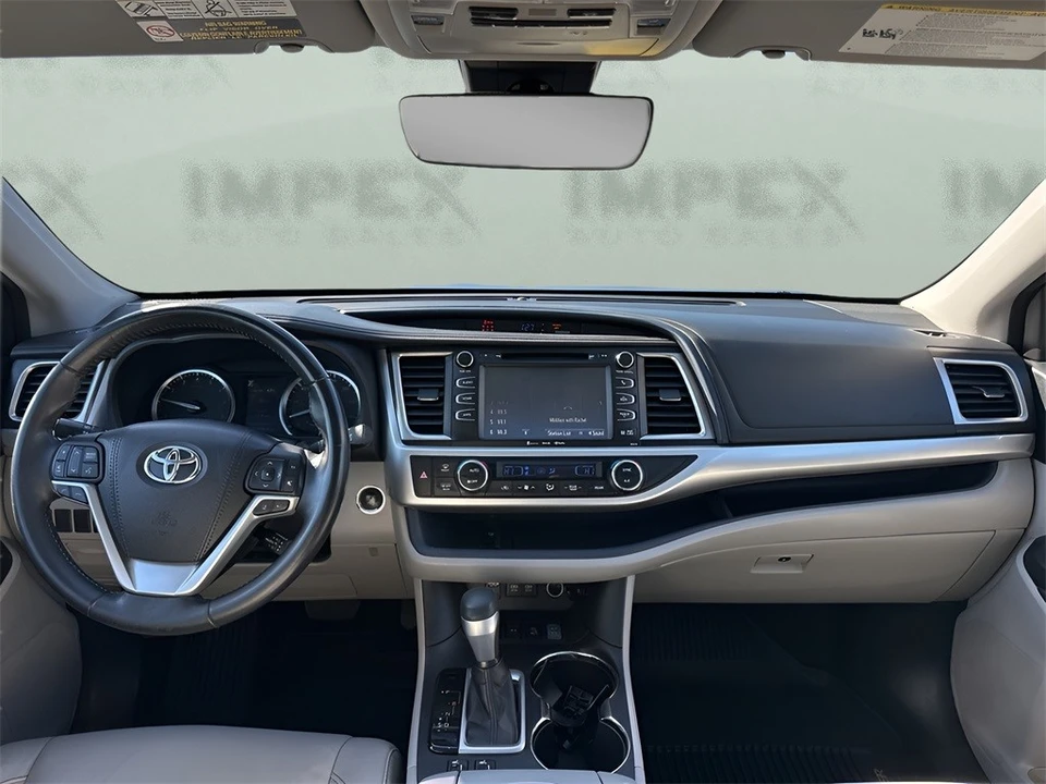 2018 Toyota Highlander - Image 15 of 21