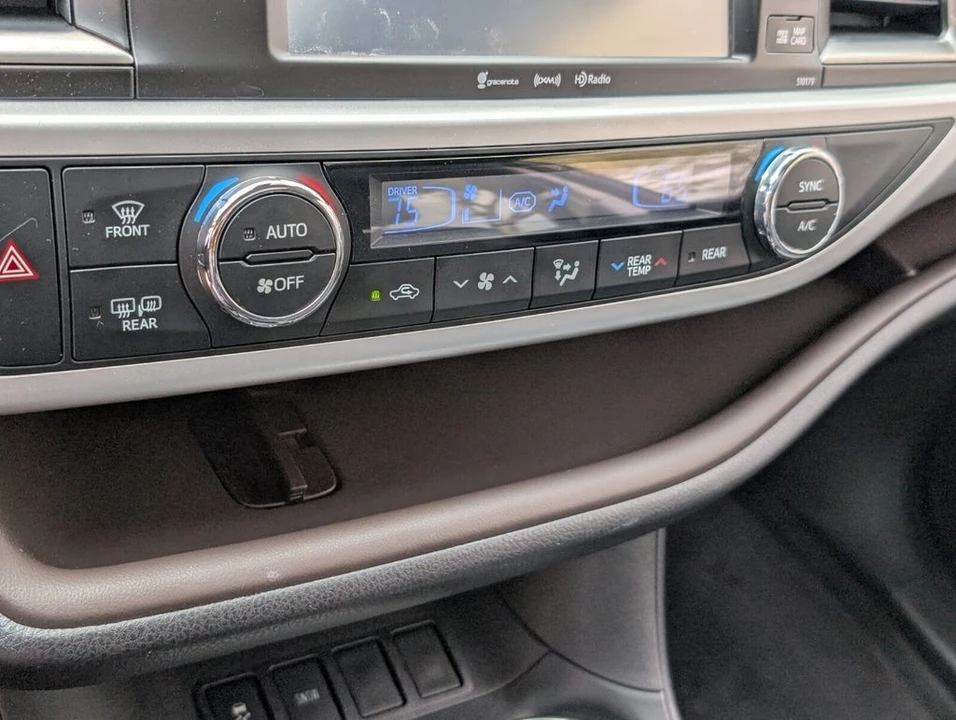 2018 Toyota Highlander - Image 21 of 21