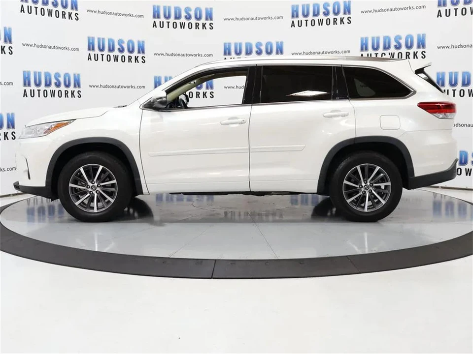2018 Toyota Highlander - Image 3 of 31