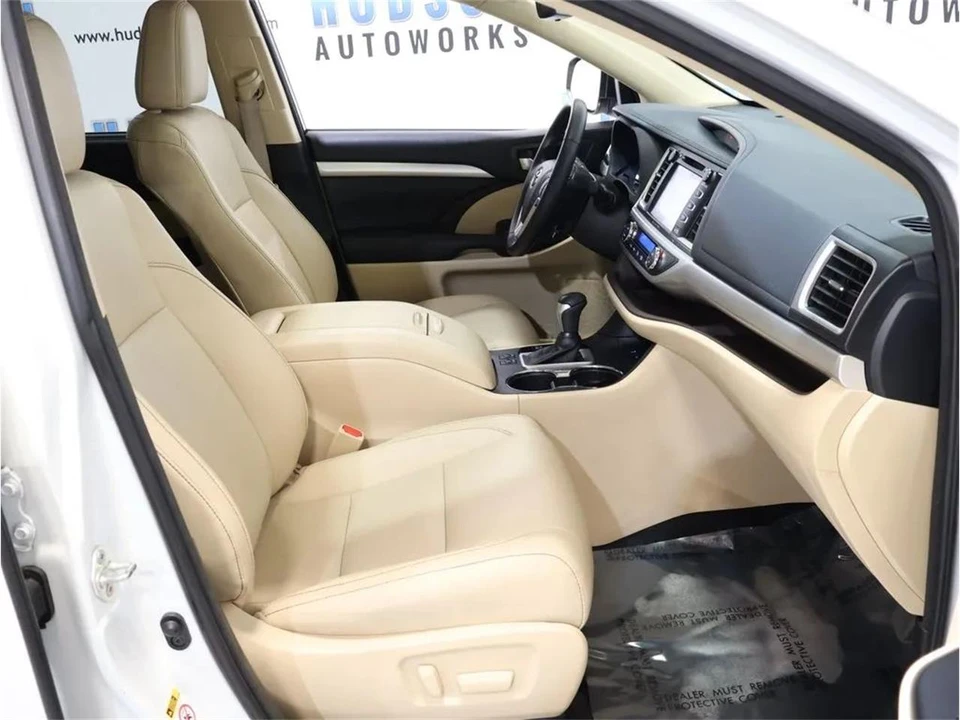 2018 Toyota Highlander - Image 29 of 31