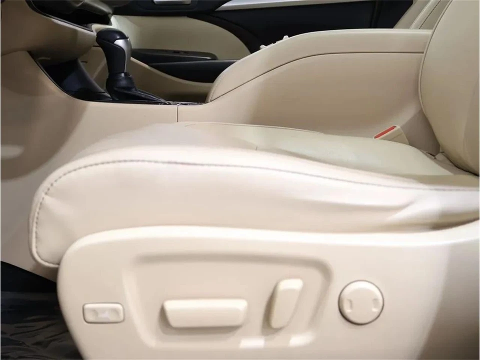 2018 Toyota Highlander - Image 15 of 31
