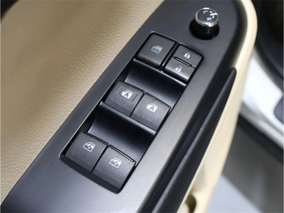 2018 Toyota Highlander - Image 11 of 31