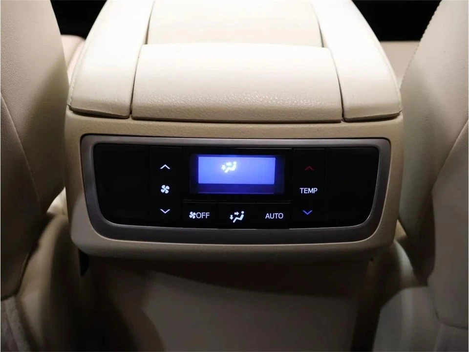 2018 Toyota Highlander - Image 27 of 31