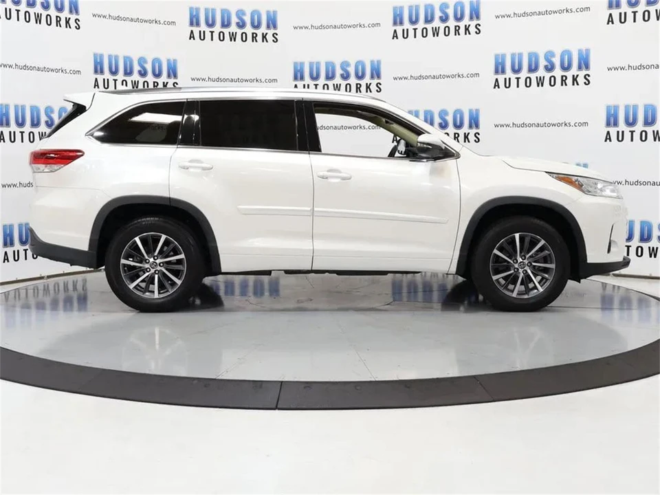2018 Toyota Highlander - Image 7 of 31