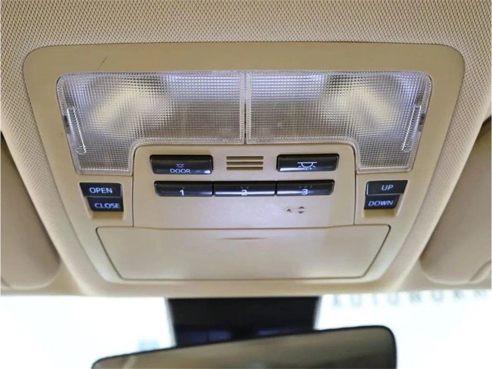 2018 Toyota Highlander - Image 23 of 31