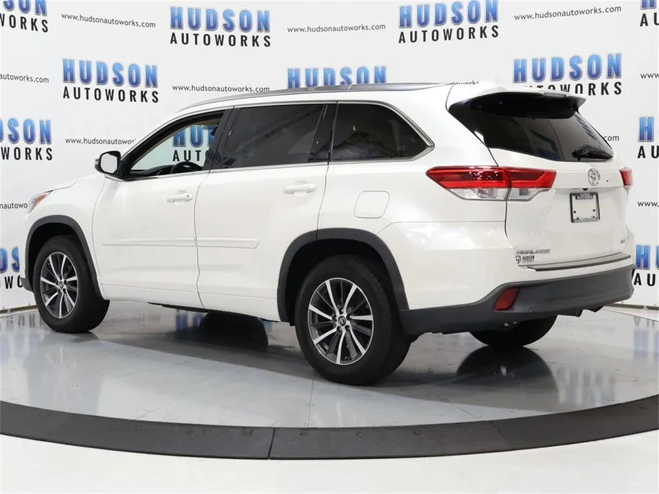 2018 Toyota Highlander - Image 4 of 31