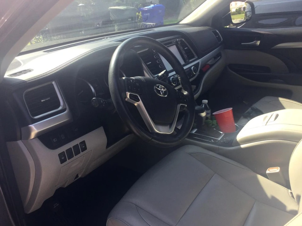 2018 Toyota Highlander - Image 2 of 7