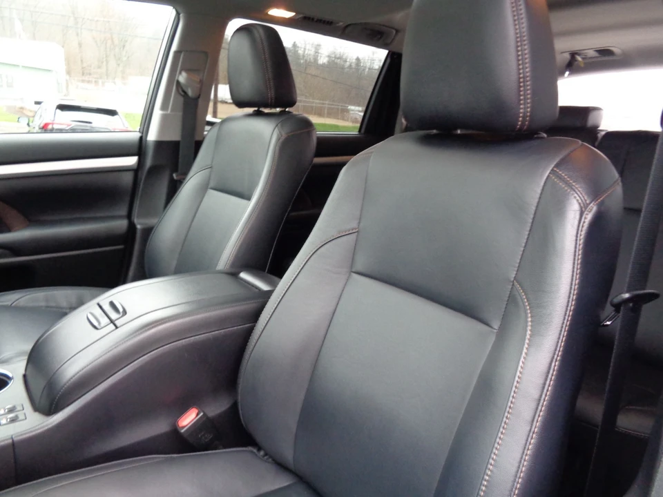 2018 Toyota Highlander - Image 16 of 21