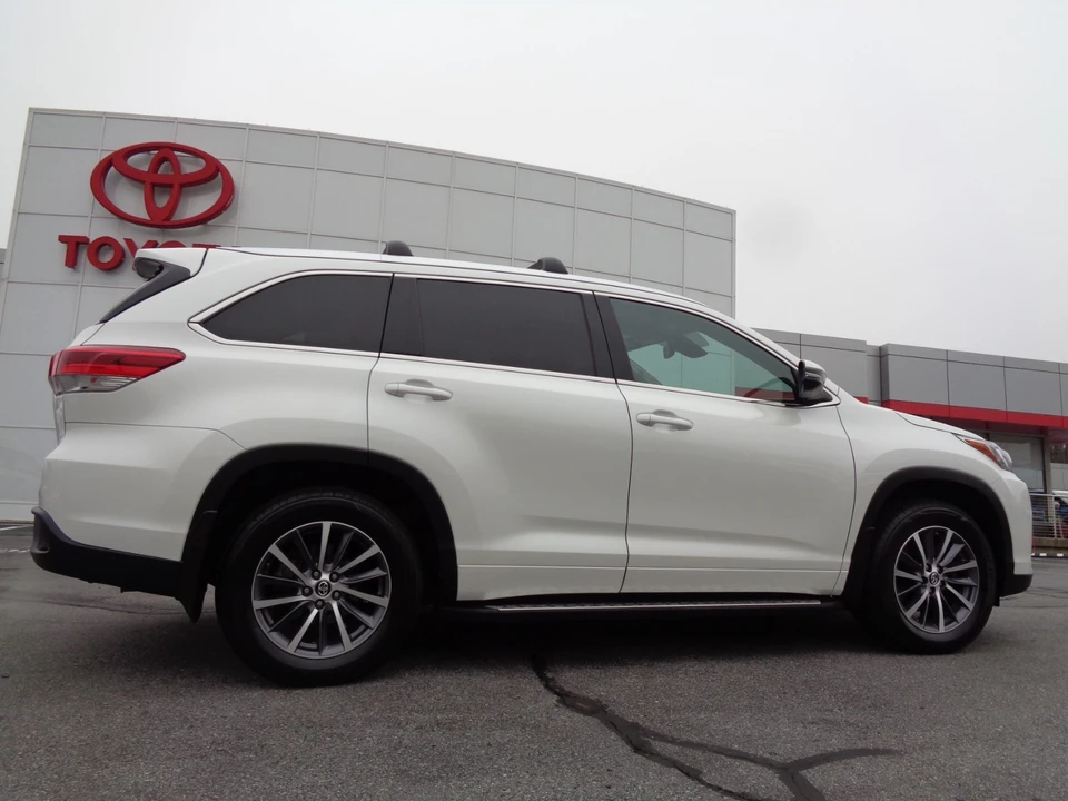2018 Toyota Highlander - Image 3 of 21