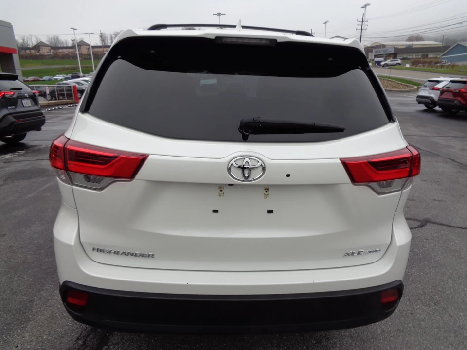 2018 Toyota Highlander - Image 5 of 21