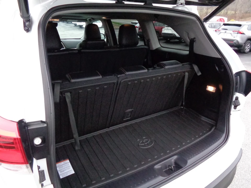2018 Toyota Highlander - Image 20 of 21