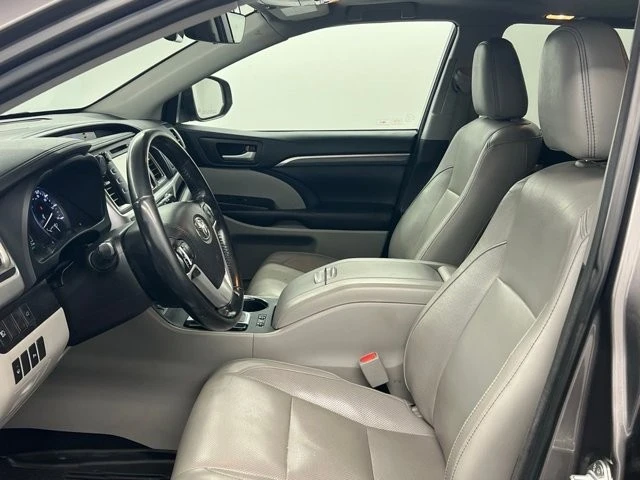 2018 Toyota Highlander - Image 9 of 13