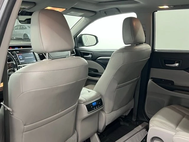 2018 Toyota Highlander - Image 12 of 13