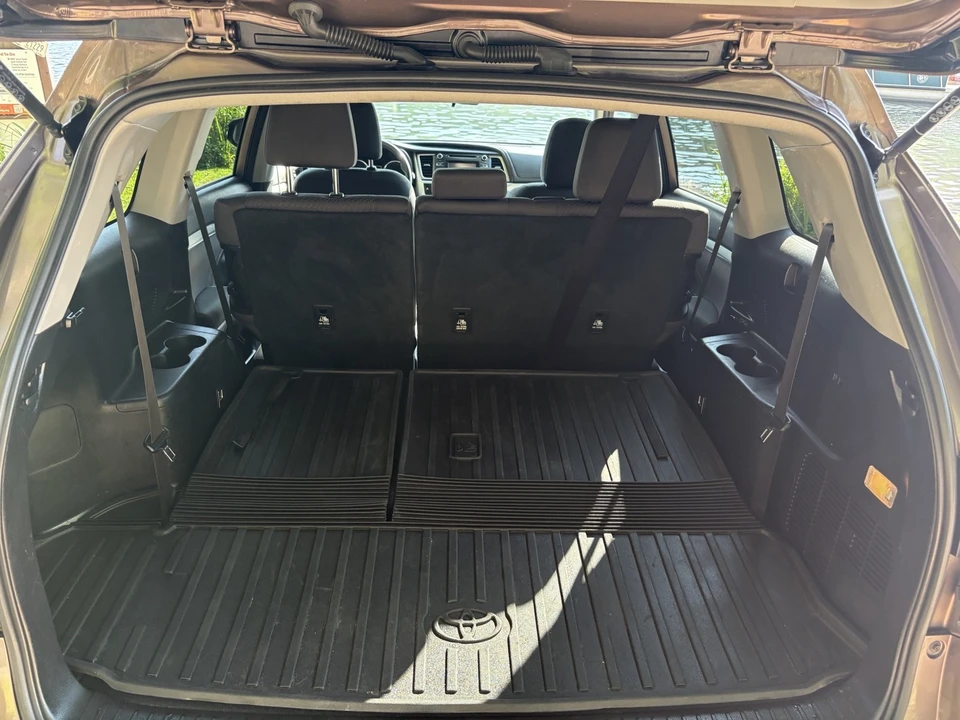 2018 Toyota Highlander - Image 13 of 16