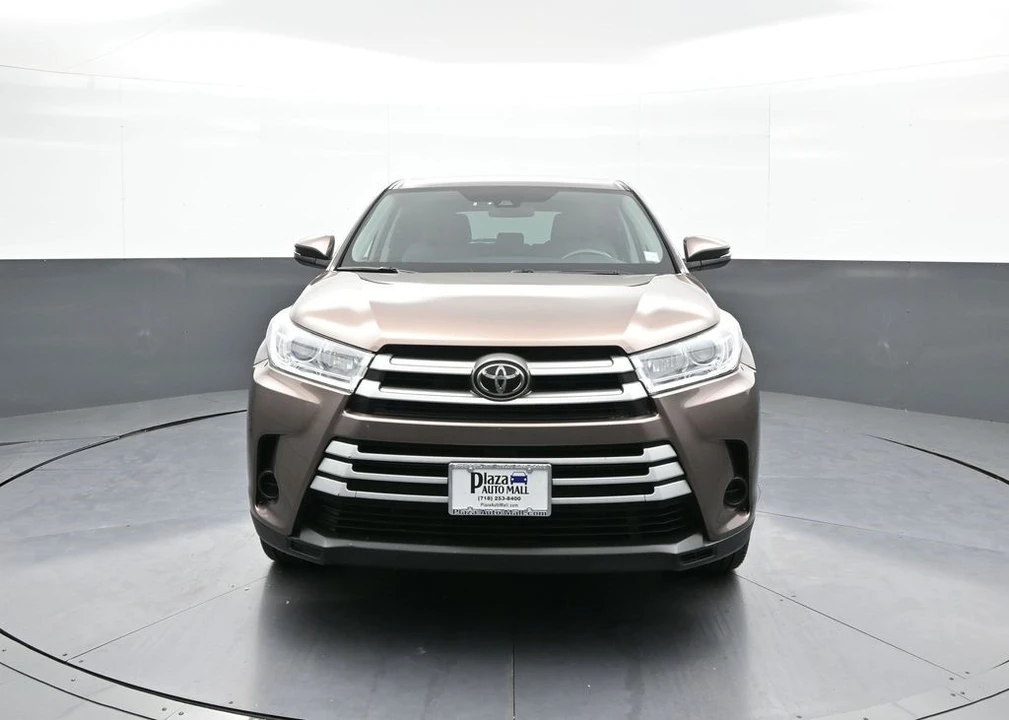 2018 Toyota Highlander - Image 2 of 12