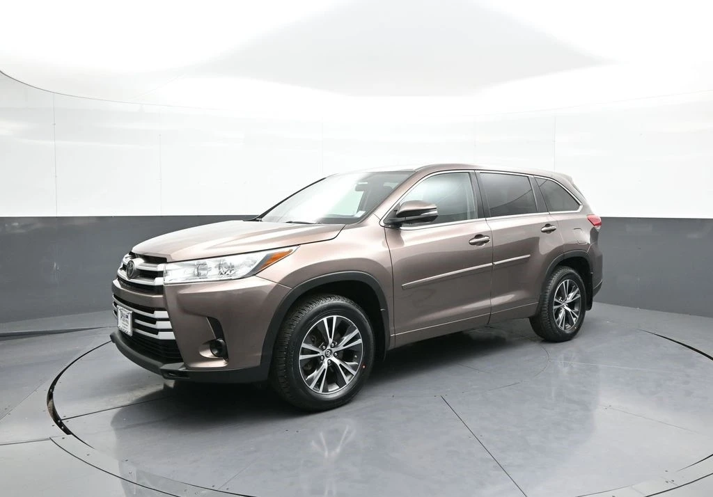 2018 Toyota Highlander - Image 10 of 12