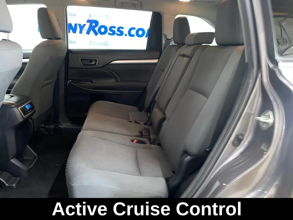2018 Toyota Highlander - Image 8 of 12