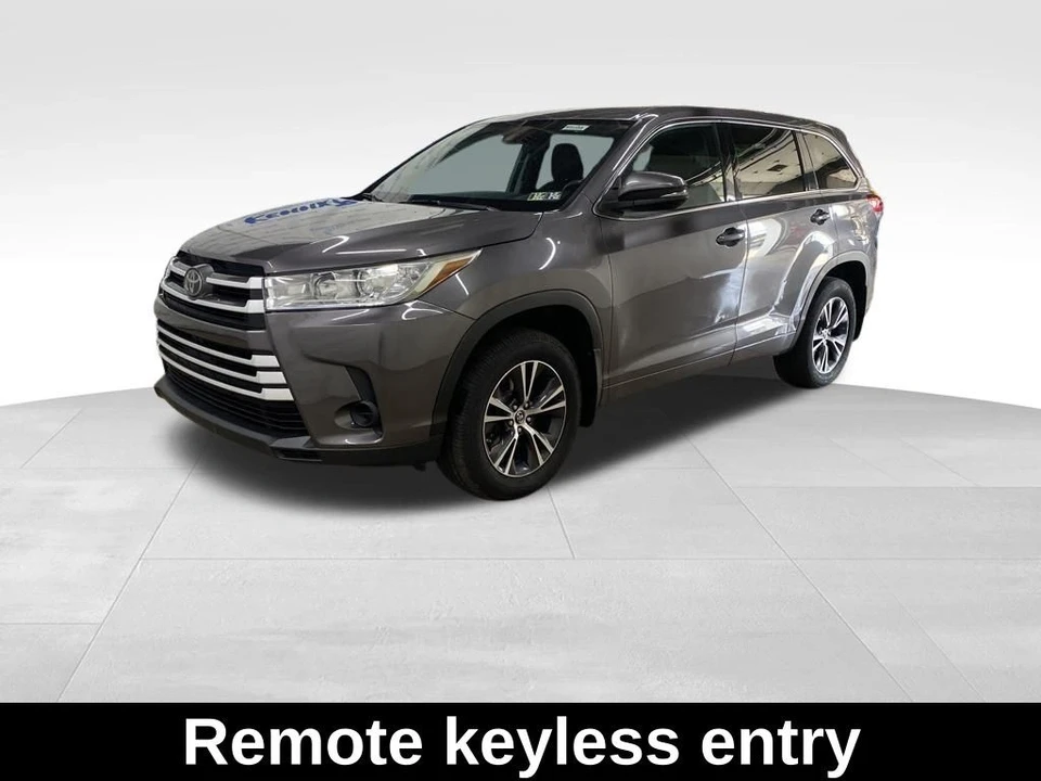 2018 Toyota Highlander - Image 3 of 12