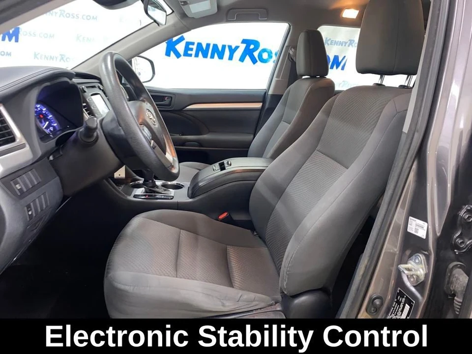 2018 Toyota Highlander - Image 7 of 12