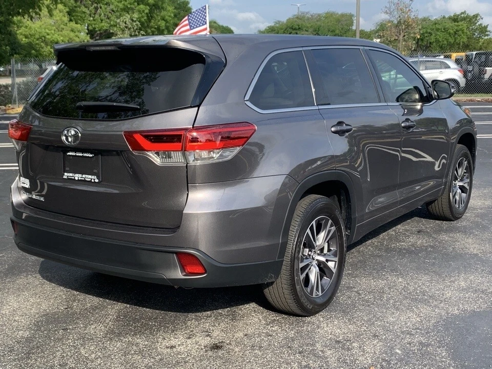 2018 Toyota Highlander - Image 3 of 12