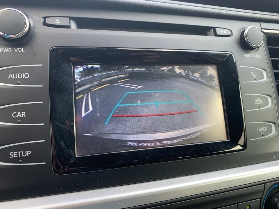 2018 Toyota Highlander - Image 7 of 12