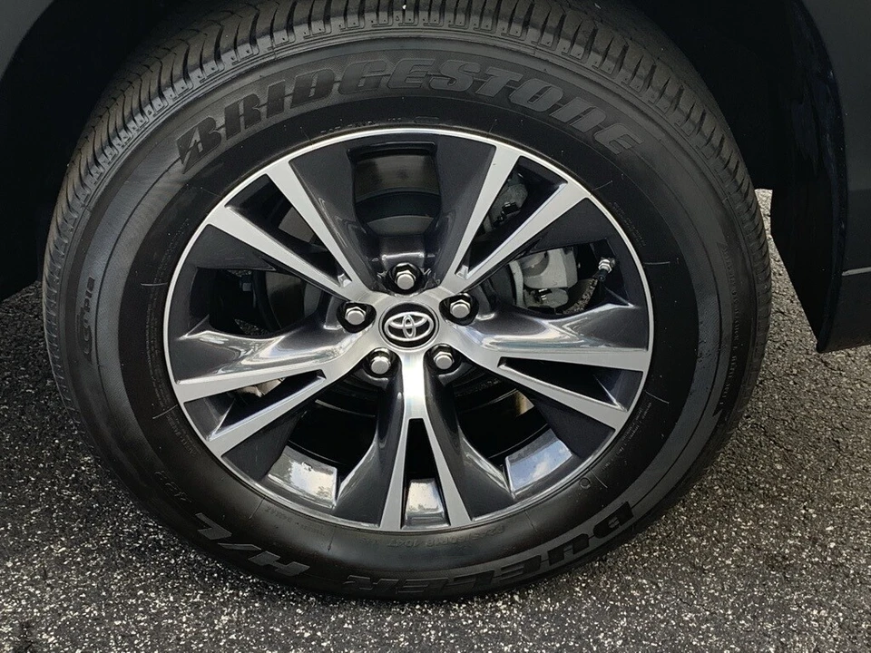 2018 Toyota Highlander - Image 11 of 12