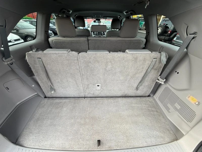 2018 Toyota Highlander - Image 10 of 12