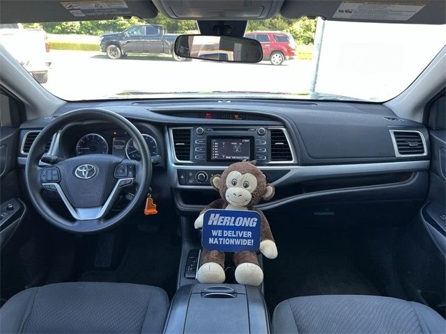 2018 Toyota Highlander - Image 18 of 21