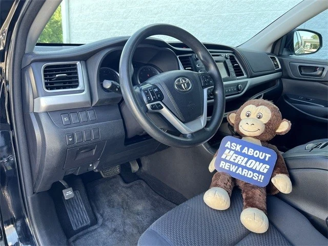 2018 Toyota Highlander - Image 10 of 12