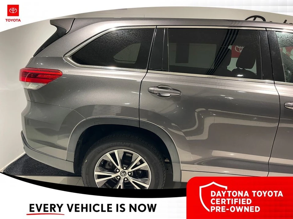 2018 Toyota Highlander - Image 3 of 10