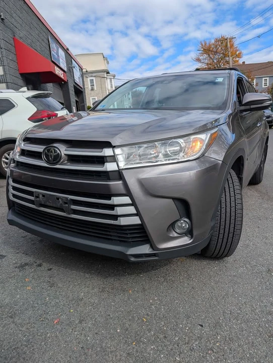 2018 Toyota Highlander - Image 3 of 8