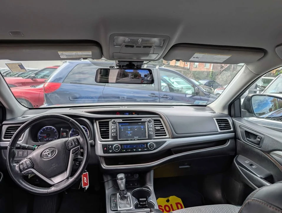 2018 Toyota Highlander - Image 5 of 8