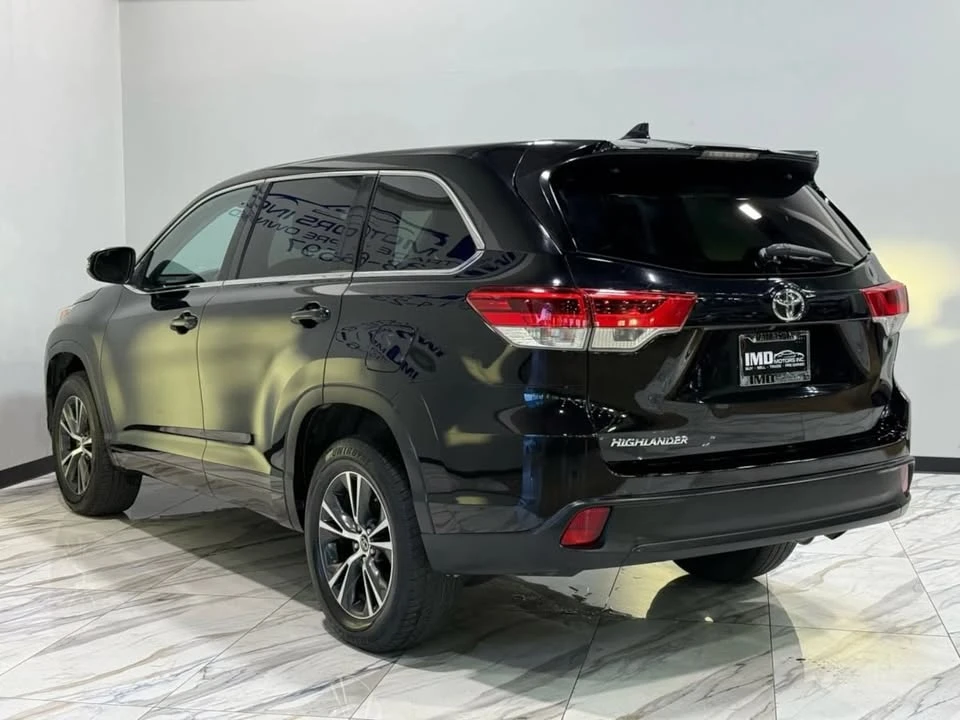 2018 Toyota Highlander - Image 8 of 19