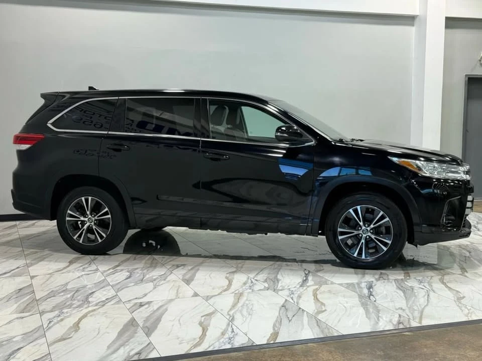 2018 Toyota Highlander - Image 5 of 19