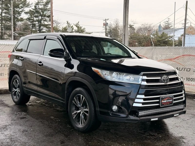 2018 Toyota Highlander - Image 6 of 12