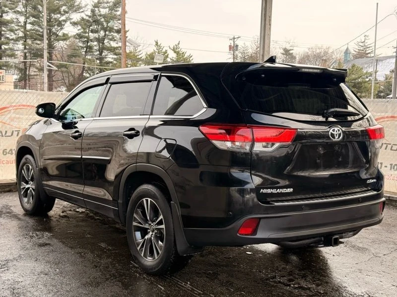 2018 Toyota Highlander - Image 11 of 12