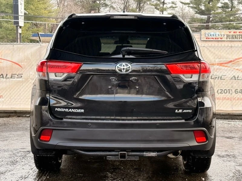 2018 Toyota Highlander - Image 10 of 12