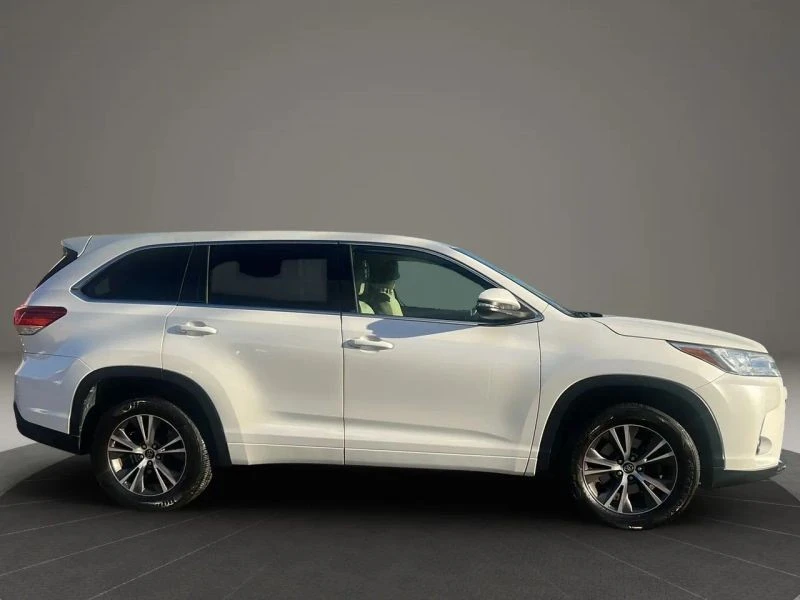 2018 Toyota Highlander - Image 4 of 12